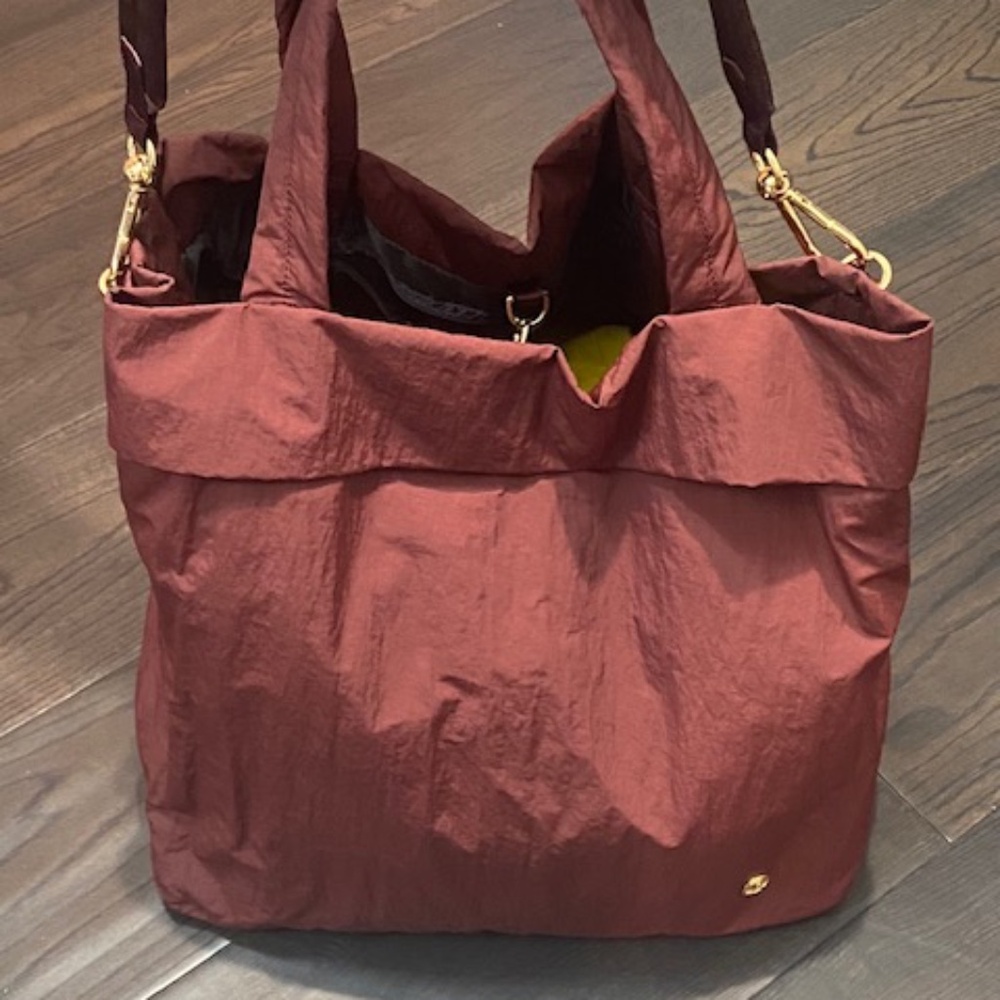 lululemon athletica Red Tote Bag on the go 30L
